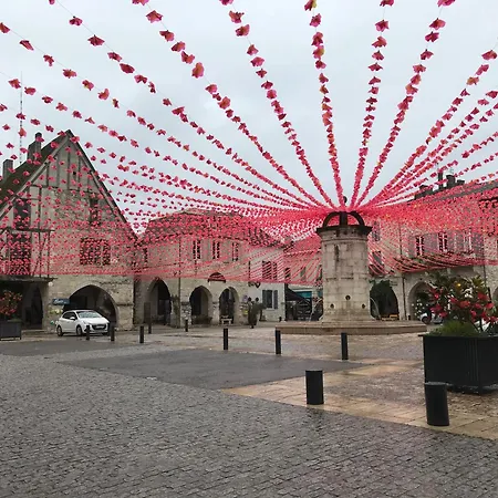 Petit Rousset Noyer アパート