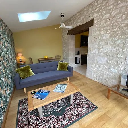 アパート Petit Rousset Noyer エイメ