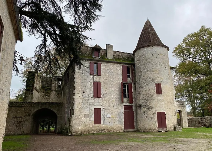 Petit Rousset Noyer شقة