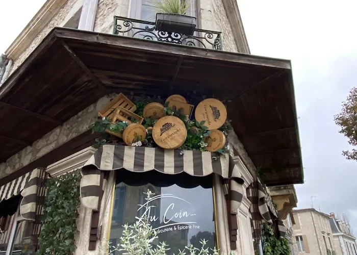 Petit Rousset Noyer شقة إيميت